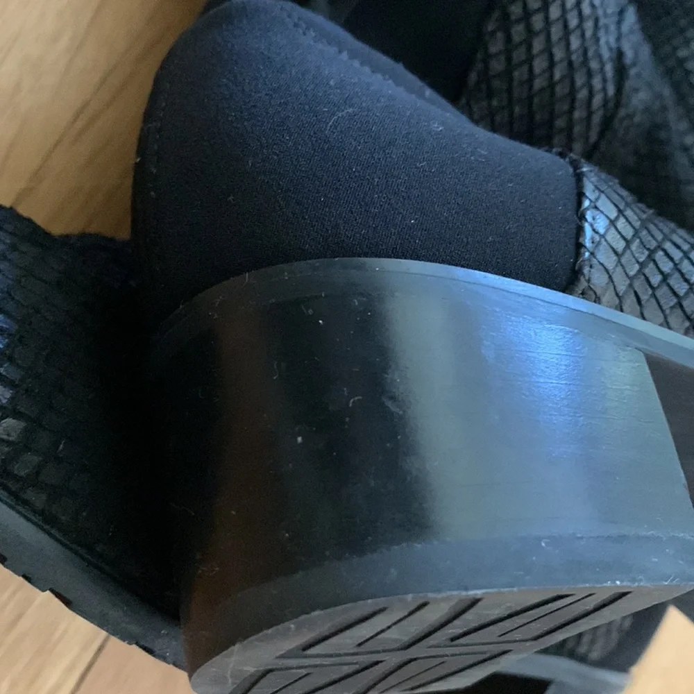 Stuart Weitzman Reserve Over the Knee Boots (Snake Reserve) in 7.5M
